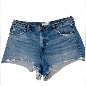 ABERCROMBIE & FITCH - The 90’s Relaxed Cutoff High Rise Shorts Women’s 18 / 34